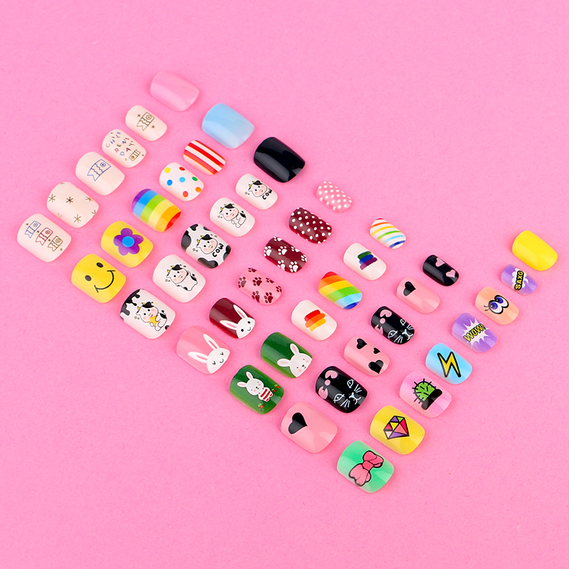New Fashion Children press on nails supplier Cute Beautiful Kids False Nails with glue
